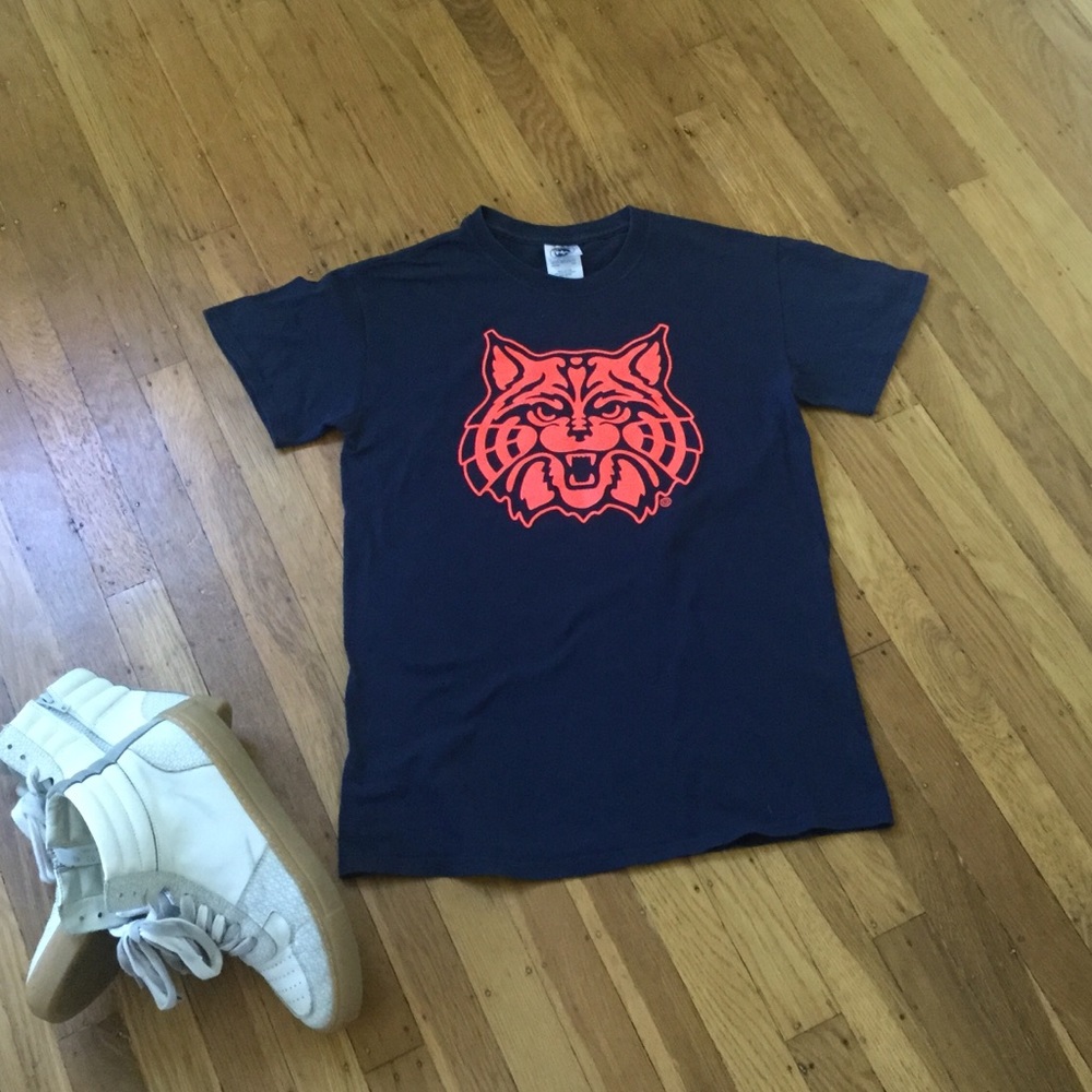 U of A Wilbur Wildcat T Shirt, Sz S, Bear Down!